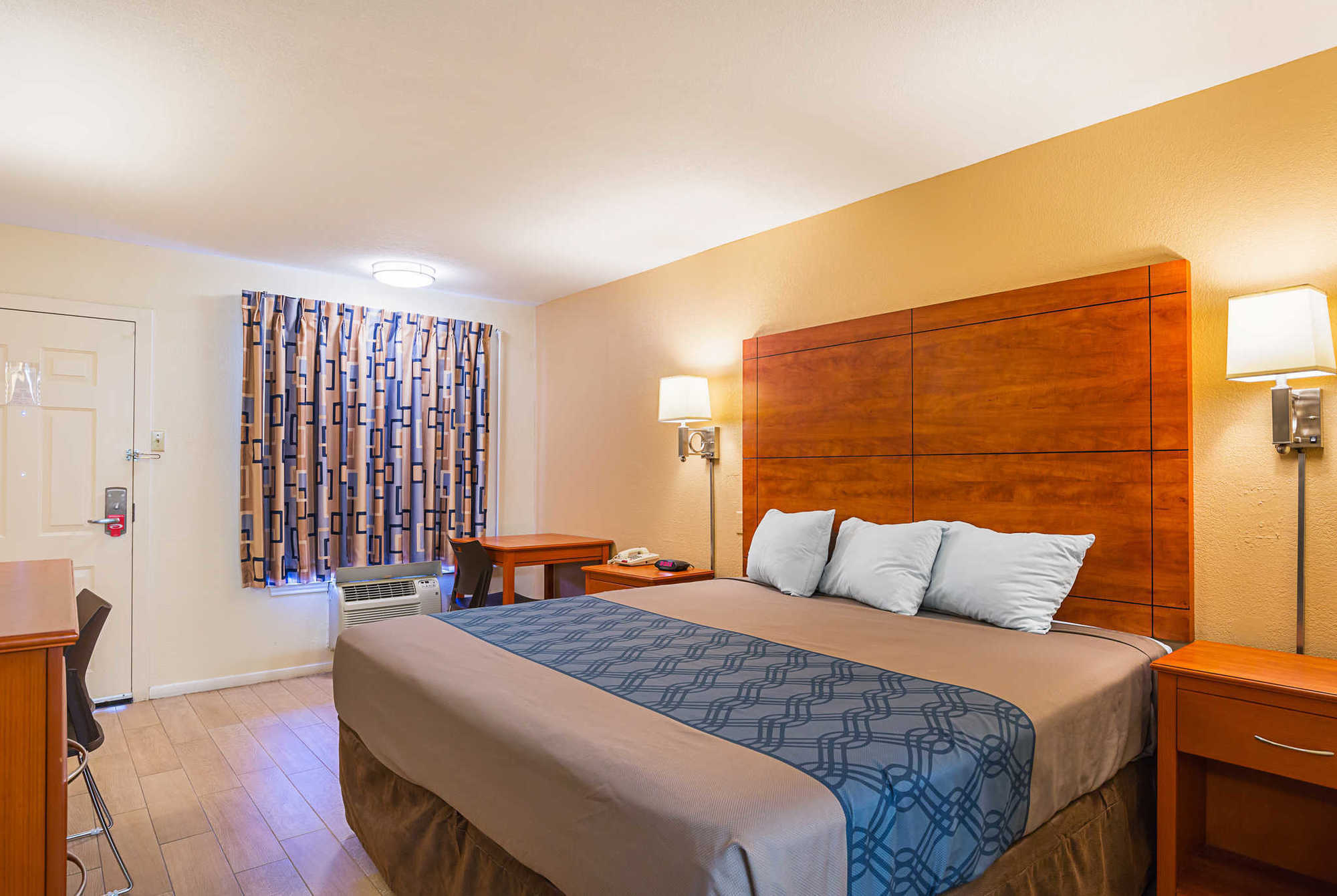 Econo Lodge Huntsville- University Area Habitación foto