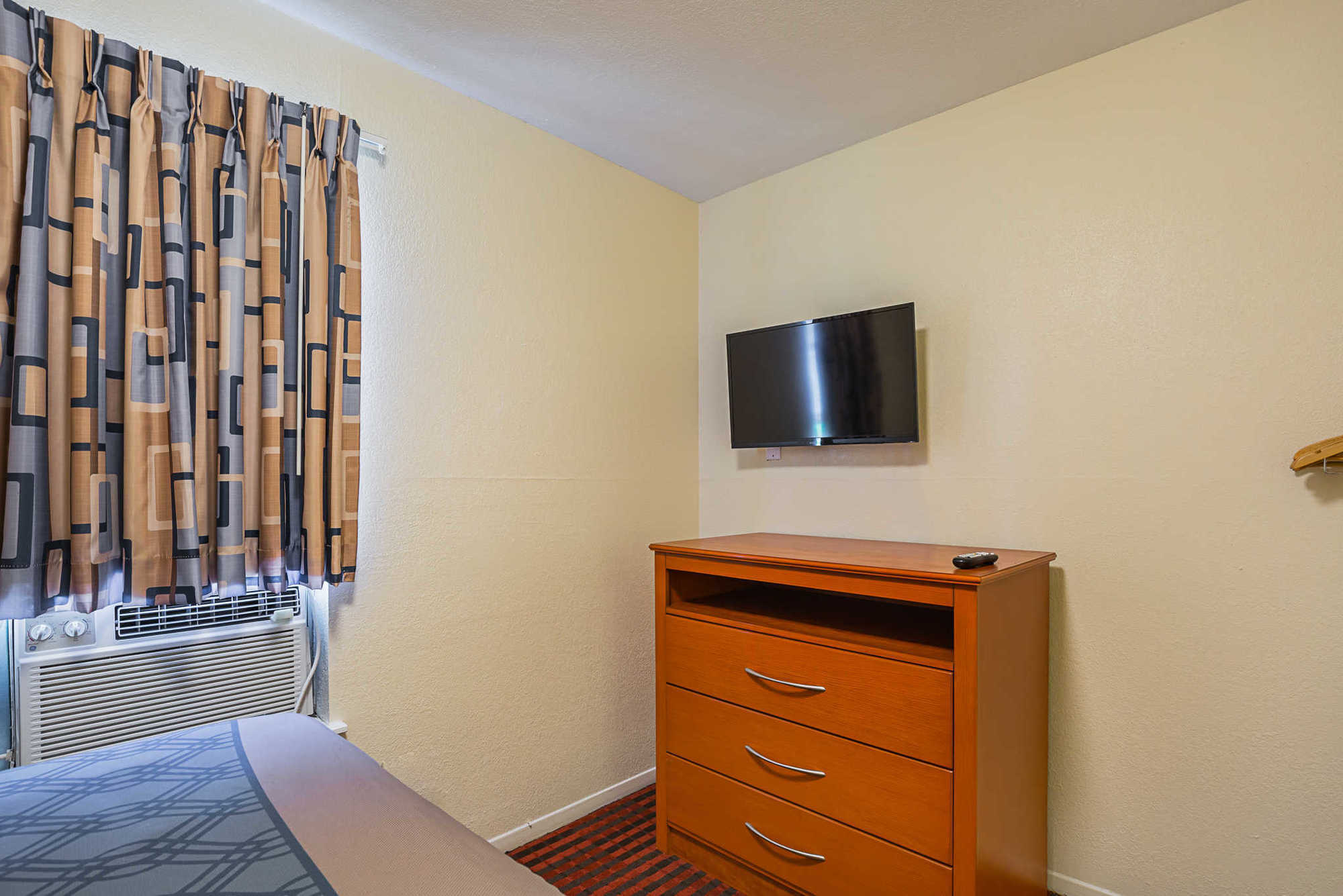Econo Lodge Huntsville- University Area Habitación foto